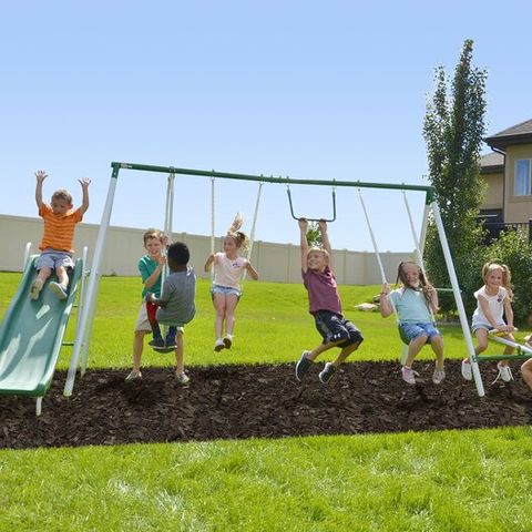 5 Different Types of Swings that can be Installed in Backyard