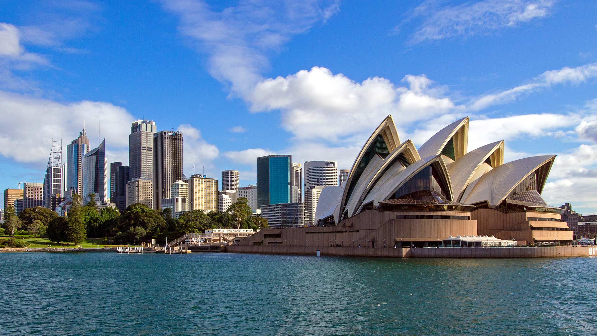 7 Must-Visit Attractions in Sydney