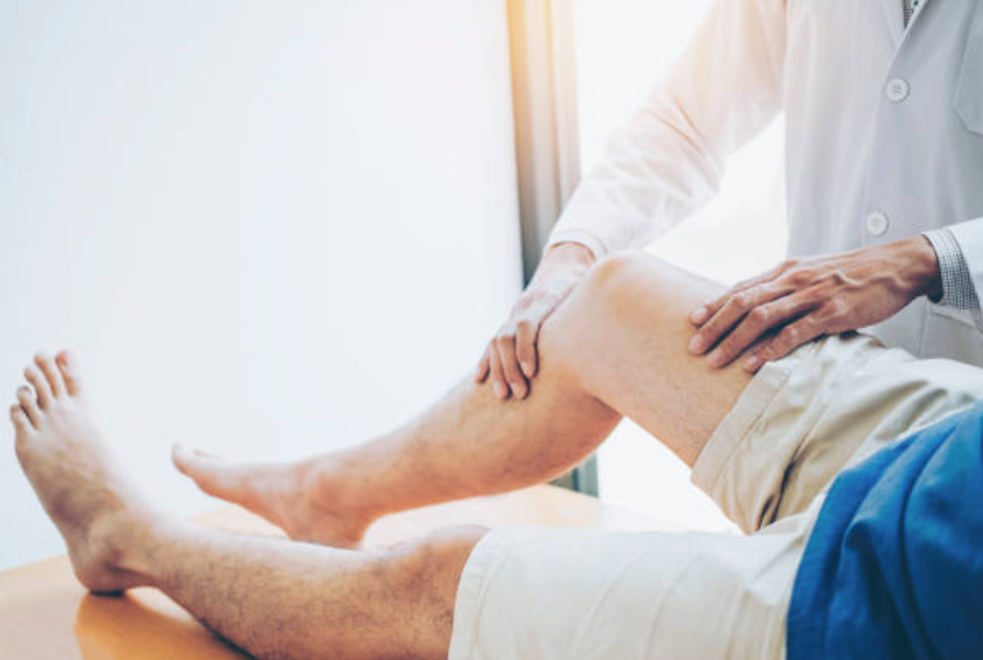 Common Causes of Knee Pain and When to Take Treatment