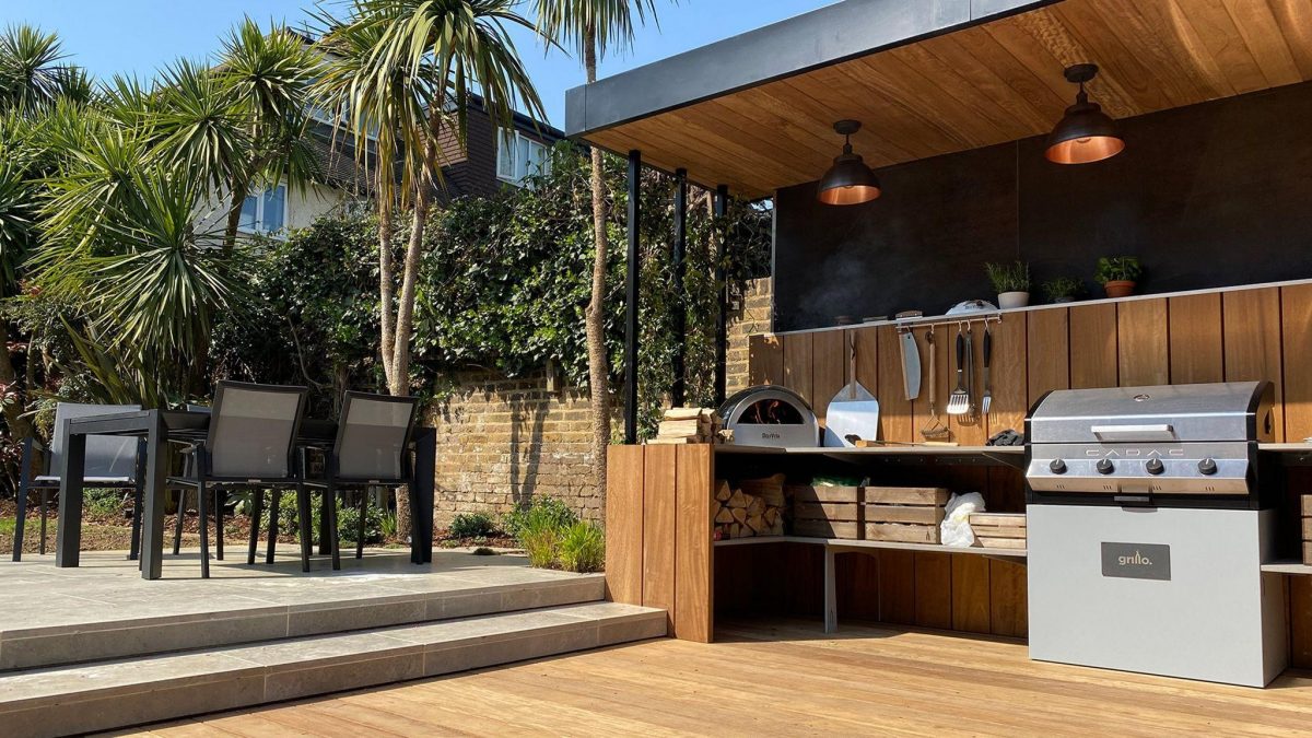 A Perfect Guide: How to Plan for an Outdoor Kitchen in Budget