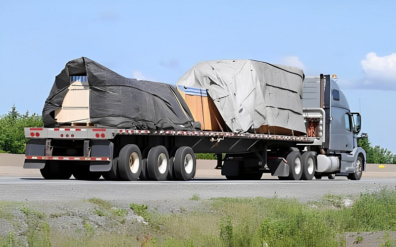 Role of Tarpaulin in Logistic