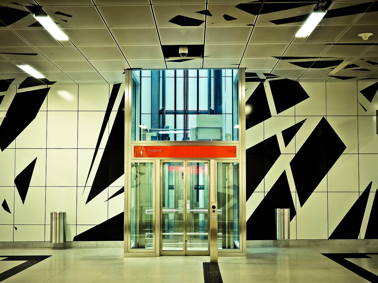 shaftless residential lift