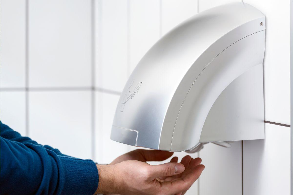 hand drying
