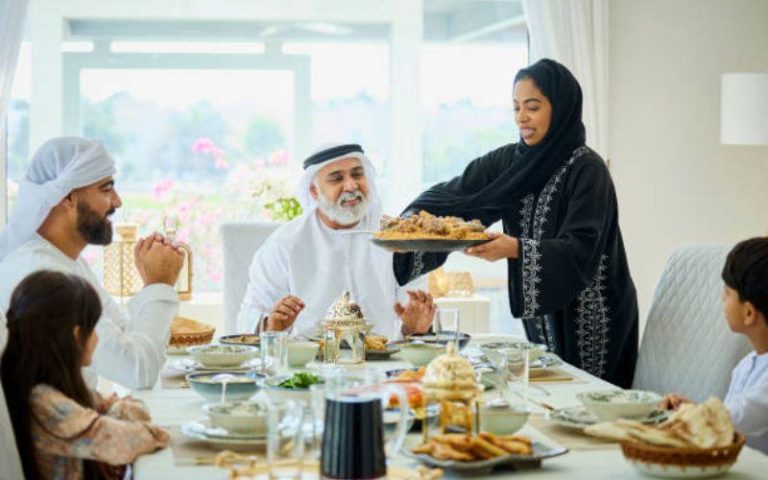 Top 5 way to Experience Emirati Hospitality & Local Culture
