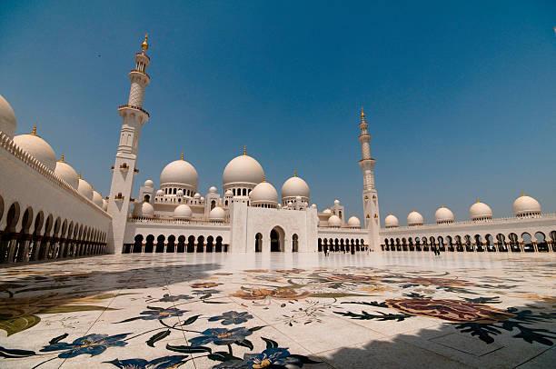dubai vs abu dhabi