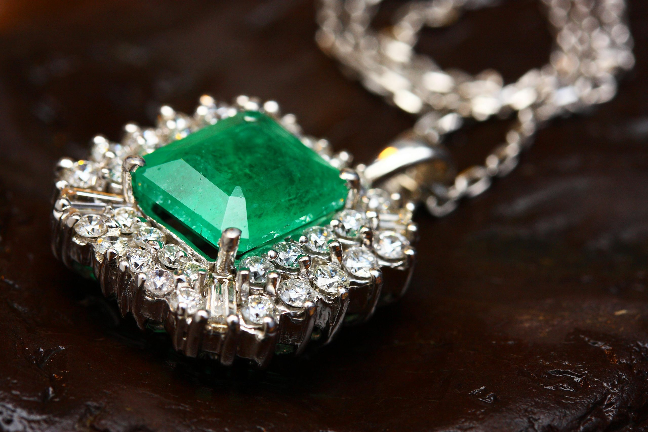 emerald cost