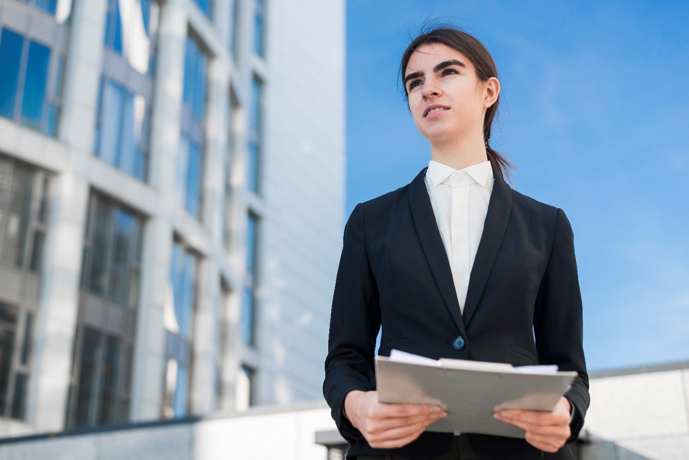 seasonal uniform tips uae