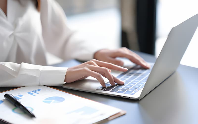 blockchain e-invoicing