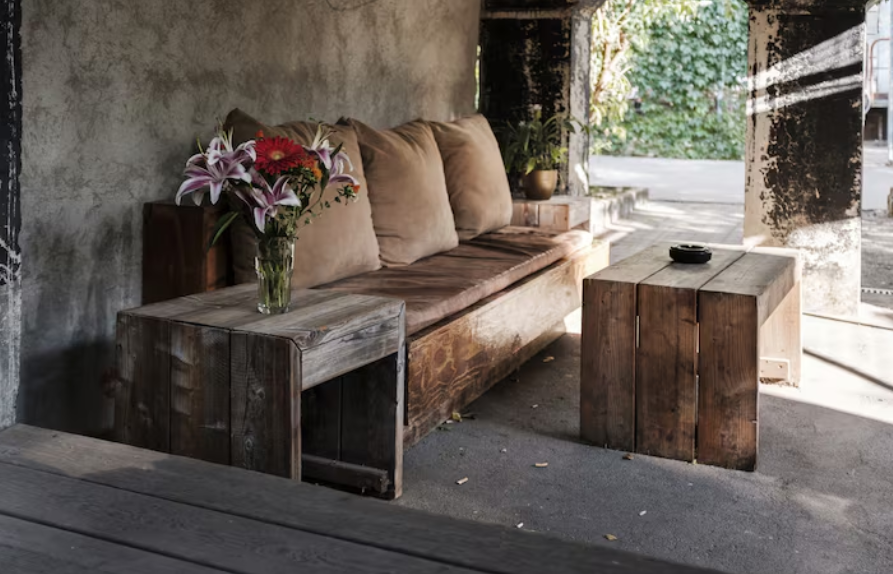 reclaimed wood furniture