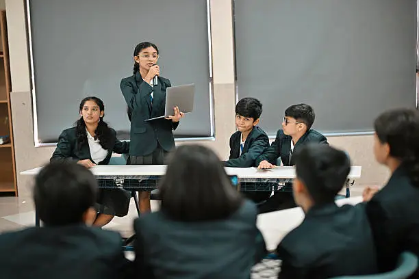 uniform suppliers in uae